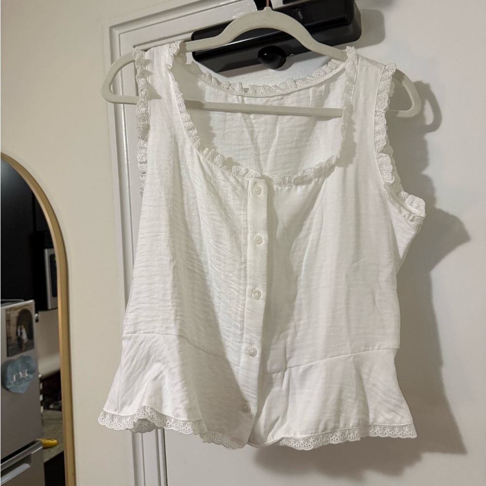 SHEIN White Button-Up Lace Trim Blouse